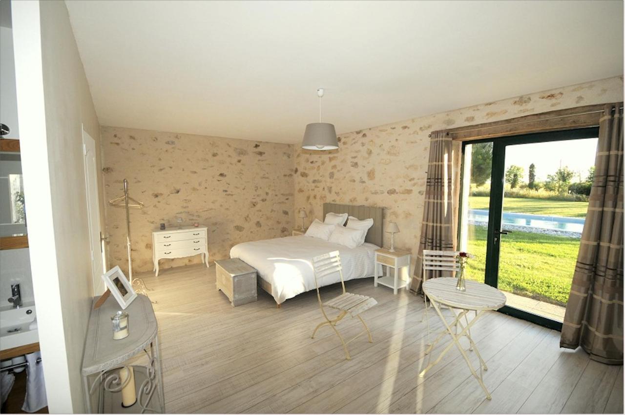 Ferme De L'Ereau Bed & Breakfast Louans Exterior photo